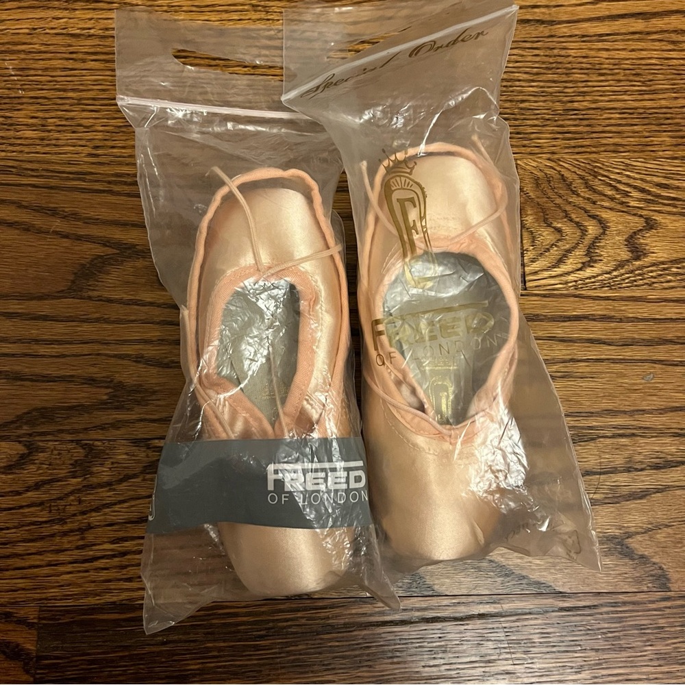 🩰Freed OF London 3.5XX R Maker Pointe Shoes 🩰